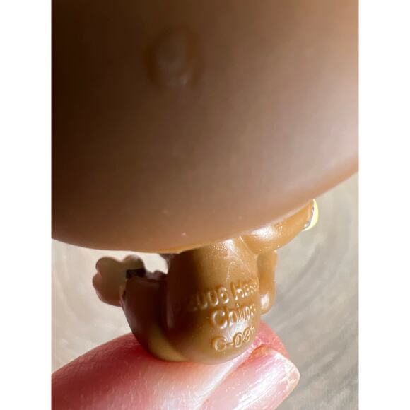 Littlest Pet Shop LPS Monkey Chimpanzee #835 Snowflake Eyes 2006 - Picture 4 of 4